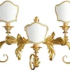 Casa Padrino Luxus Barock Wandleuchte Gold / Weiß 55 x 17 x H. 42 cm - Handgefertigte Metall Wandlampe mit Lampenschirmen - Barock Wandleuchten