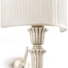 Casa Padrino Luxus Barock Wandleuchte Antik Silber / Weiß 8 x 18 x H. 47 cm - Prunkvolle Wandlampe im Barockstil - Barock Leuchten - Luxus Qualität - Made in Italy