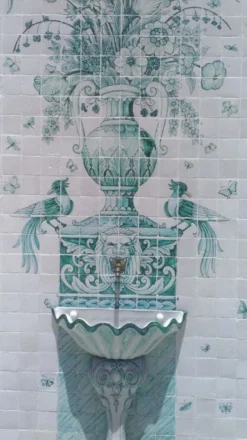 Casa Padrino Luxus Barock Wandbrunnen mit Fliesen Wandgemälde Weiß / Grün - Handgefertigt & Handbemalt - Luxus Qualität - Barock Hotel Garten Deko Accessoires