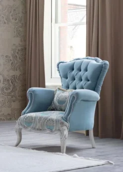 Casa Padrino Luxus Barock Wohnzimmer Sessel mit dekorativem Kissen Hellblau / Grau 85 x 87 x H. 108 cm - Barock Möbel - Edel & Prunkvoll