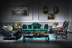 Casa Padrino Luxus Barock Wohnzimmer Set Grün / Schwarz / Gold - 2 Sofas & 2 Sessel & 1 Couchtisch & 2 Beistelltische - Prunkvolle Barock Möbel - Luxus Qualität