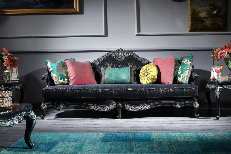 Casa Padrino Luxus Barock Wohnzimmer Set Grün / Schwarz / Gold - 2 Sofas & 2 Sessel & 1 Couchtisch & 2 Beistelltische - Prunkvolle Barock Möbel - Luxus Qualität