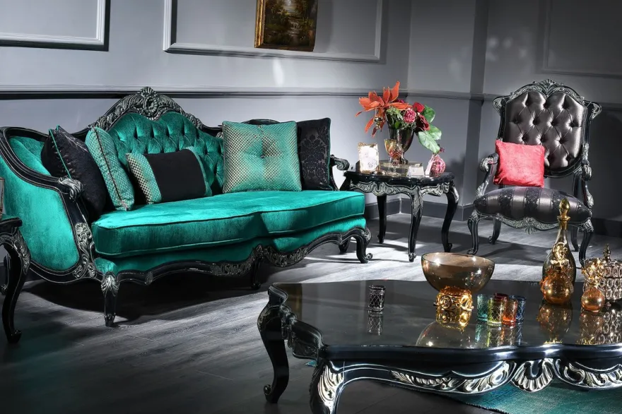 Casa Padrino Luxus Barock Wohnzimmer Set Grün / Schwarz / Gold - 2 Sofas & 2 Sessel & 1 Couchtisch & 2 Beistelltische - Prunkvolle Barock Möbel - Luxus Qualität