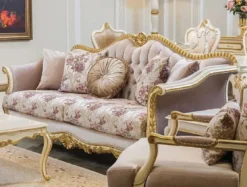 Casa Padrino Luxus Barock Wohnzimmer Set Rosa / Weiß / Gold - 2 Barock Sofas & 2 Barock Sessel & 1 Barock Couchtisch - Wohnzimmer Möbel im Barockstil - Barock Möbel - Barock Einrichtung