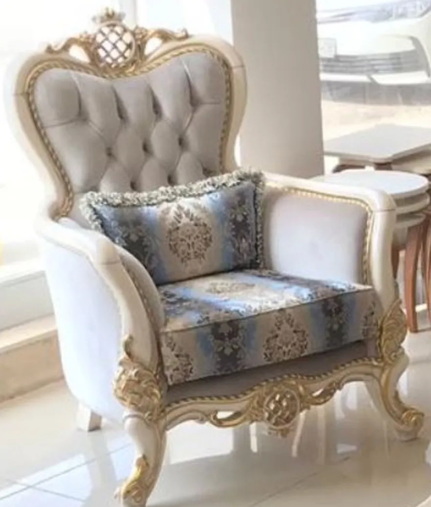 Casa Padrino Luxus Barock Wohnzimmer Set Grau / Blau / Weiß / Gold - 2 Sofas & 2 Sessel & 1 Couchtisch - Wohnzimmer Möbel im Barockstil - Edel & Prunkvoll