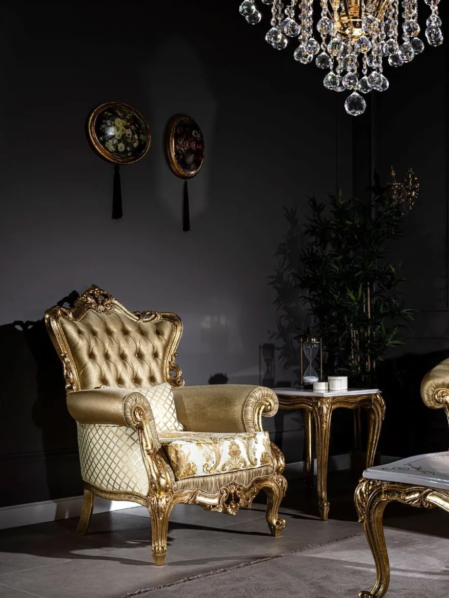Casa Padrino Luxus Barock Wohnzimmer Sessel mit dekorativem Kissen Gold / Weiß 98 x 90 x H. 117 cm - Prunkvolle Barock Möbel