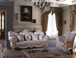 Casa Padrino Luxus Barock Wohnzimmer Sofa mit Glitzersteinen und dekorativen Kissen Flieder / Creme / Beige 230 x 85 x H. 110 cm - Edel & Prunkvoll
