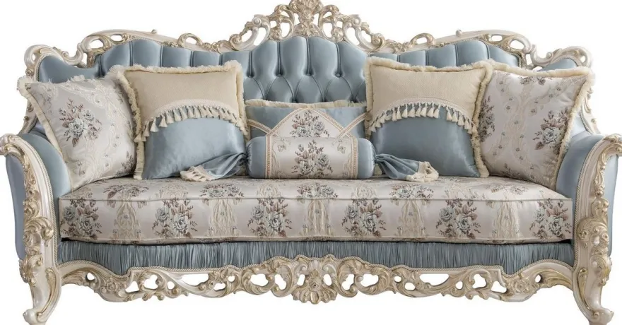 Casa Padrino Luxus Barock Wohnzimmer Sofa mit dekorativen Kissen Hellblau / Creme / Weiß / Gold 240 x 90 x H. 120 cm - Edle Barock Wohnzimmer Möbel