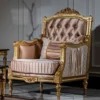 Casa Padrino Luxus Barock Wohnzimmer Set Rosa / Weiß / Gold - 2 Sofas & 2 Sessel & 1 Couchtisch - Prunkvolle Wohnzimmer Möbel im Barockstil