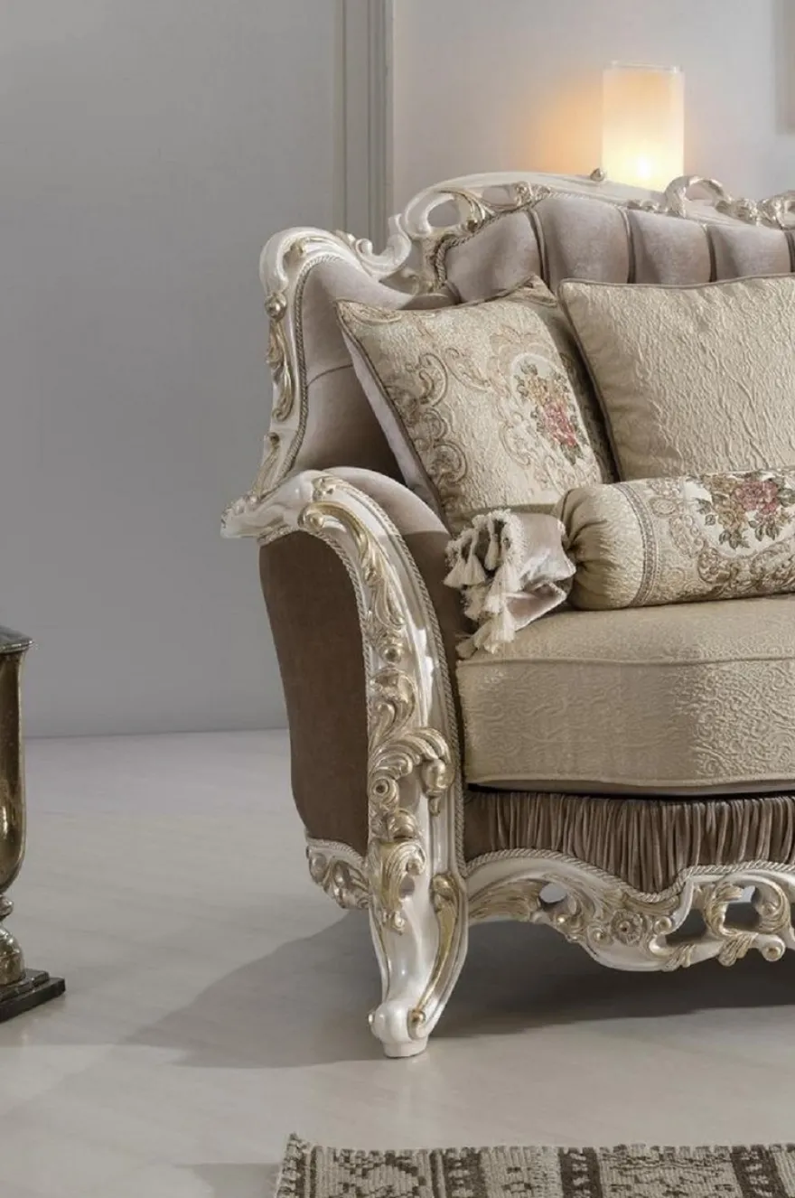 Casa Padrino Luxus Barock Wohnzimmer Sofa mit dekorativen Kissen Braun / Beige / Weiß / Gold 240 x 90 x H. 120 cm - Edle Barock Wohnzimmer Möbel
