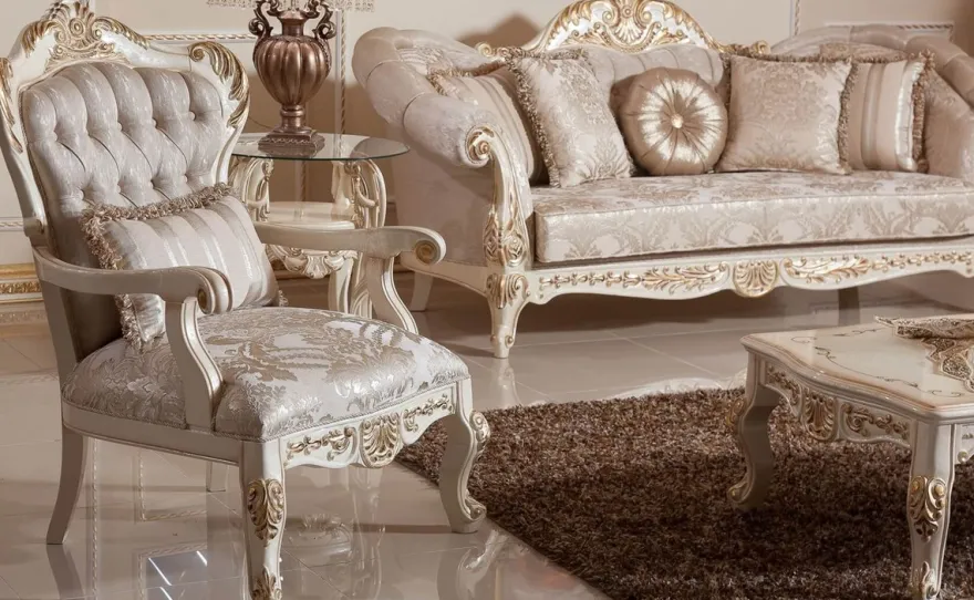 Casa Padrino Luxus Barock Wohnzimmer Set Grau / Silber / Weiß / Gold - 2 Barock Sofas & 2 Barock Sessel & 1 Barock Couchtisch - Wohnzimmer Möbel im Barockstil - Barock Möbel - Barock Einrichtung