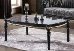 Casa Padrino Luxus Barock Wohnzimmer Set Grau / Schwarz / Gold - 2 Sofas & 2 Sessel & 1 Couchtisch mit Glasplatte in Marmoroptik - Wohnzimmer Möbel im Barockstil - Edel & Prunkvoll