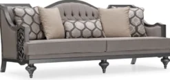 Casa Padrino Luxus Barock Wohnzimmer Sofa Grau / Grau - Handgefertigtes Barockstil Sofa mit dekorativen Kissen - Luxus Wohnzimmer Möbel im Barockstil - Barock Möbel