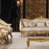 Casa Padrino Luxus Barock Wohnzimmer Set Beige / Gold - 2 Barock Sofas mit Muster & 2 Barock Sessel mit Muster & 1 Barock Couchtisch - Prunkvolle Barock Wohnzimmer Möbel