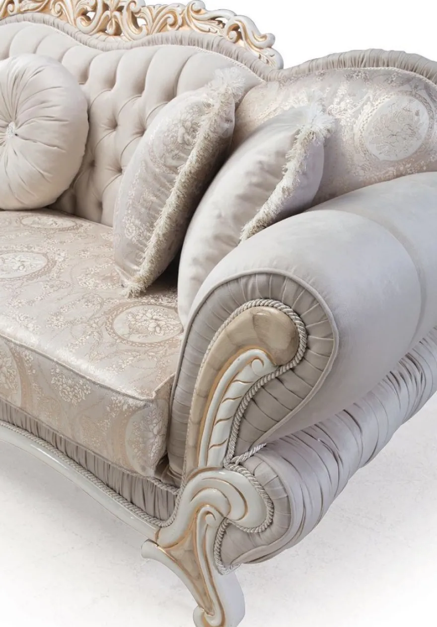 Casa Padrino Luxus Barock Wohnzimmer Set Hellrosa / Weiß / Gold - 2 Sofas & 2 Sessel & 1 Beistelltisch - Wohnzimmer Möbel im Barockstil - Edel & Prunkvoll
