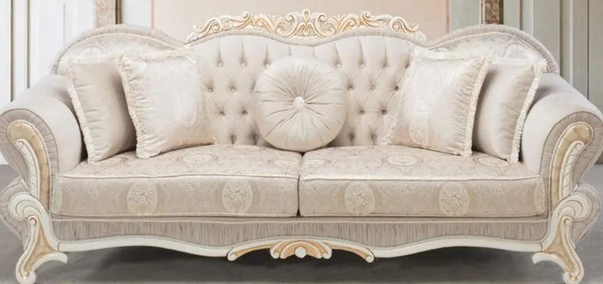 Casa Padrino Luxus Barock Wohnzimmer Set Hellrosa / Weiß / Gold - 2 Sofas & 2 Sessel & 1 Beistelltisch - Wohnzimmer Möbel im Barockstil - Edel & Prunkvoll