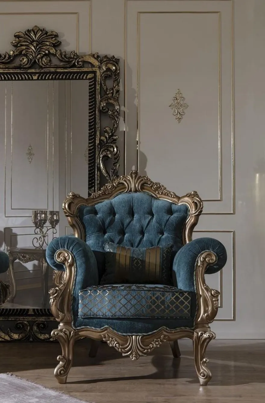 Casa Padrino Luxus Barock Wohnzimmer Set Blau / Gold - 2 Sofas & 2 Sessel & 1 Couchtisch - Prunkvolle Wohnzimmer Möbel im Barockstil