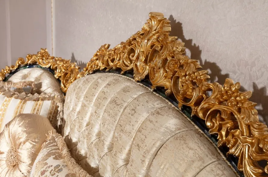 Casa Padrino Luxus Barock Wohnzimmer Set Gold / Weiß / Blau / Gold - 2 Sofas & 2 Sessel & 1 Couchtisch & 2 Beistelltische - Handgefertigte Wohnzimmer Möbel im Barockstil - Edel & Prunkvoll