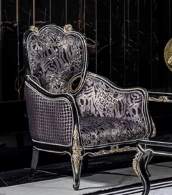 Casa Padrino Luxus Barock Wohnzimmer Set Lila / Schwarz / Gold - 2 Sofas & 2 Sessel & 1 Couchtisch - Prunkvolle Wohnzimmer Möbel im Barockstil