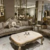 Casa Padrino Luxus Barock Wohnzimmer Sessel Braun / Weiß / Gold - Handgefertigter Barockstil Sessel mit elegantem Muster und dekorativem Kissen - Prunkvolle Barock Wohnzimmer Möbel