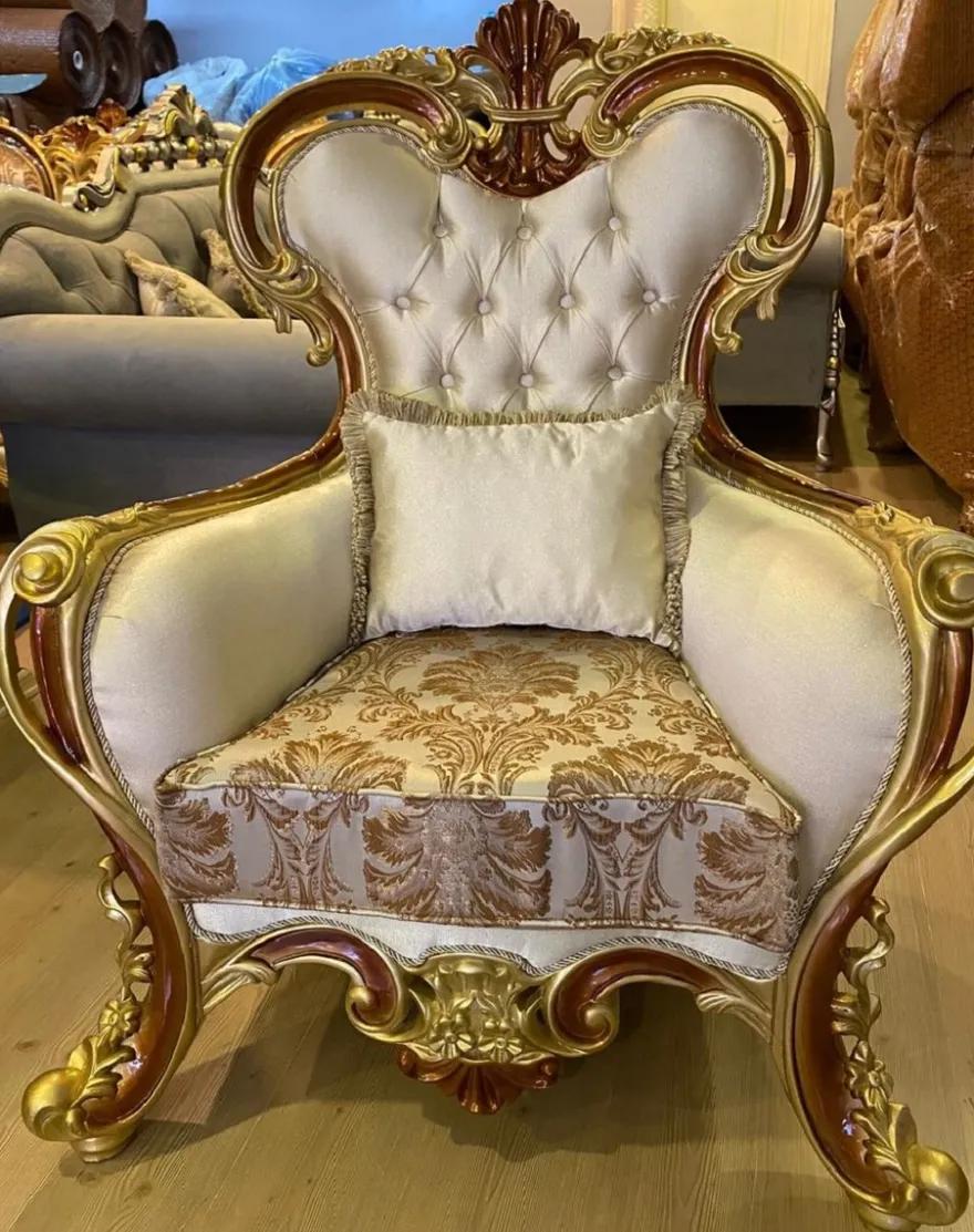 Casa Padrino Luxus Barock Wohnzimmer Set Creme / Silber / Gold / Braun - 2 Barock Sofas & 2 Barock Sessel & 1 Barock Couchtisch - Luxus Wohnzimmer Möbel im Barockstil - Barock Möbel
