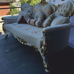 Casa Padrino Luxus Barock Wohnzimmer Sofa Creme / Weiß / Gold 220 cm - Barock Möbel