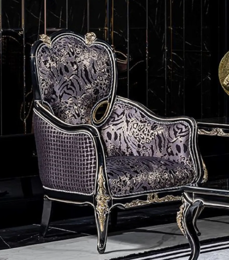 Casa Padrino Luxus Barock Wohnzimmer Sessel Lila / Schwarz / Gold - Handgefertigter Barockstil Sessel mit elegantem Muster - Barock Wohnzimmer Möbel