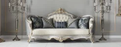Casa Padrino Luxus Barock Wohnzimmer Sofa mit dekorativen Kissen Creme / Blau / Silber / Gold 250 x 95 x H. 125 cm - Edel & Prunkvoll