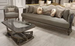 Casa Padrino Luxus Barock Wohnzimmer Set Grau / Gold - 2 Barock Sofas & 2 Barock Sessel & 1 Barock Couchtisch mit Glasplatte - Handgefertigte Luxus Wohnzimmer Möbel im Barockstil