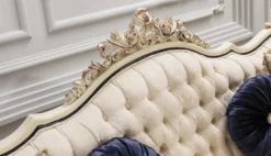 Casa Padrino Luxus Barock Wohnzimmer Set Weiß / Creme / Schwarz / Antik Gold - 2 Barock Sofas & 2 Barock Sessel & 1 Barock Couchtisch - Luxus Wohnzimmer Möbel im Barockstil - Barock Möbel