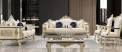 Casa Padrino Luxus Barock Wohnzimmer Set Weiß / Creme / Schwarz / Antik Gold - 2 Barock Sofas & 2 Barock Sessel & 1 Barock Couchtisch - Luxus Wohnzimmer Möbel im Barockstil - Barock Möbel