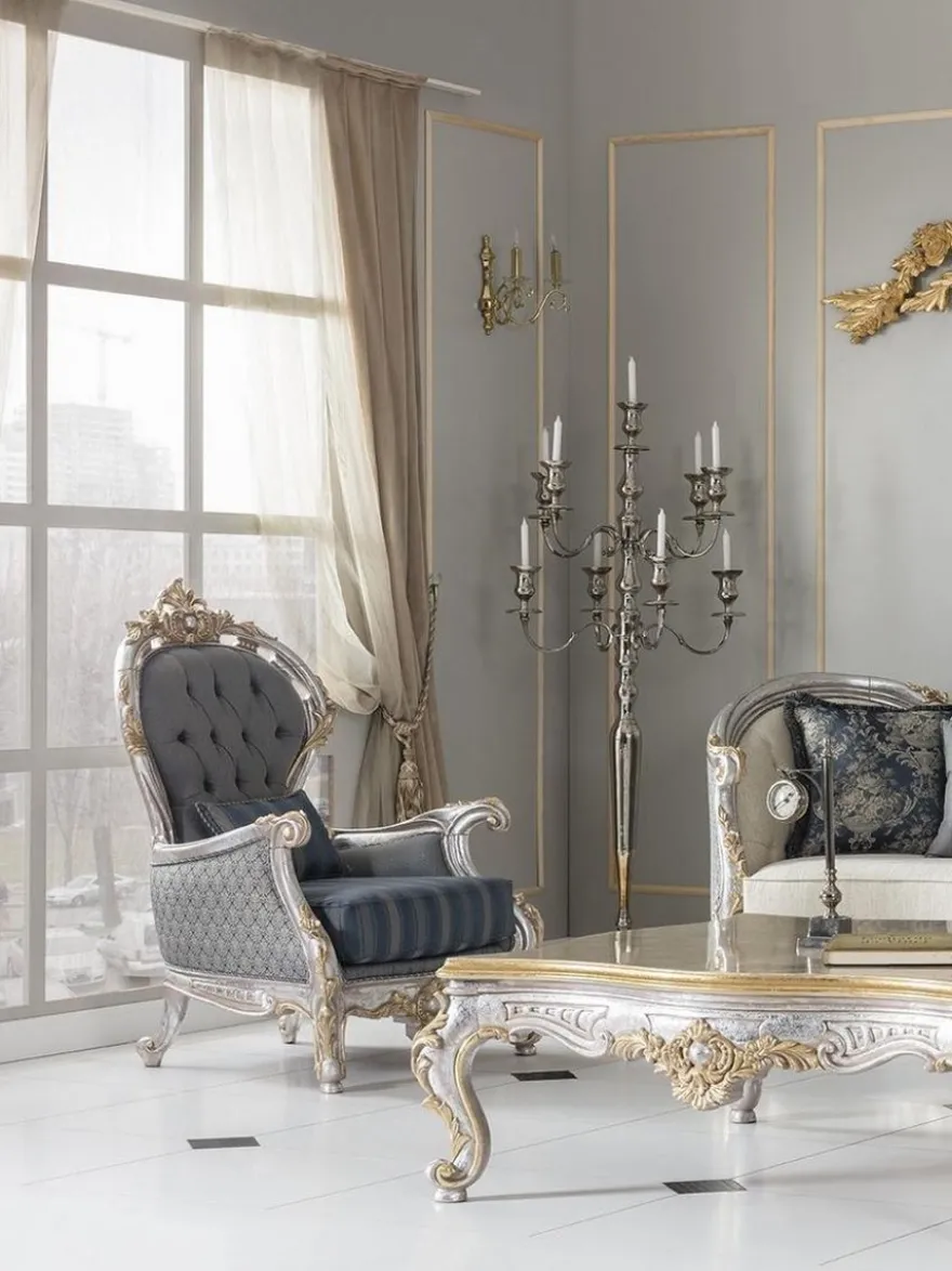 Casa Padrino Luxus Barock Wohnzimmer Sessel mit dekorativem Kissen Grau / Blau / Silber / Gold 82 x 75 x H. 122 cm - Edel & Prunkvoll