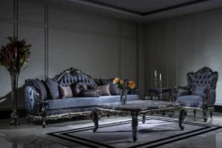 Casa Padrino Luxus Barock Wohnzimmer Set Weiß / Blau / Gold - 2 Sofas & 2 Sessel & 1 Couchtisch - Prunkvolle Wohnzimmer Möbel im Barockstil