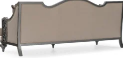 Casa Padrino Luxus Barock Wohnzimmer Sofa Beige / Grau - Handgefertigtes Barockstil Sofa mit dekorativen Kissen - Luxus Wohnzimmer Möbel im Barockstil - Barock Möbel