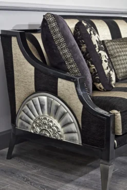 Casa Padrino Luxus Barock Wohnzimmer Set Rot / Schwarz / Gold / Silber - 2 Sofas & 2 Sessel & 1 Couchtisch & 1 Beistelltisch - Barock Wohnzimmermöbel