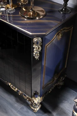 Casa Padrino Luxus Barock Wohnzimmer Set Blau / Gold / Schwarz - Sideboard und 3 Spiegel - Barockmöbel