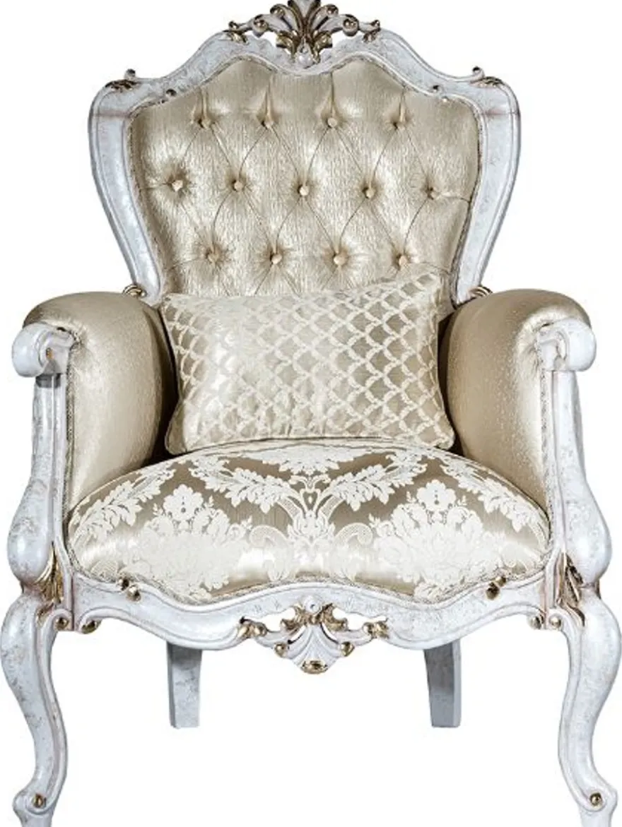 Casa Padrino Luxus Barock Wohnzimmer Set Gold Muster / Antik Weiß / Gold - 2 Sofas & 2 Sessel & 1 Couchtisch - Wohnzimmer Möbel im Barockstil - Edel & Prunkvoll