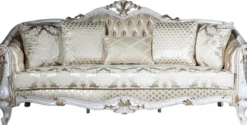 Casa Padrino Luxus Barock Wohnzimmer Set Gold Muster / Antik Weiß / Gold - 2 Sofas & 2 Sessel & 1 Couchtisch - Wohnzimmer Möbel im Barockstil - Edel & Prunkvoll