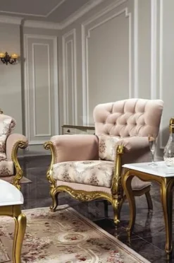 Casa Padrino Luxus Barock Wohnzimmer Set Rosa / Weiß / Gold - 2 Sofas & 2 Sessel & 1 Couchtisch & 2 Beistelltische - Wohnzimmer Möbel im Barockstil - Edel & Prunkvoll