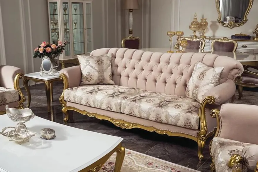 Casa Padrino Luxus Barock Wohnzimmer Set Rosa / Weiß / Gold - 2 Sofas & 2 Sessel & 1 Couchtisch & 2 Beistelltische - Wohnzimmer Möbel im Barockstil - Edel & Prunkvoll