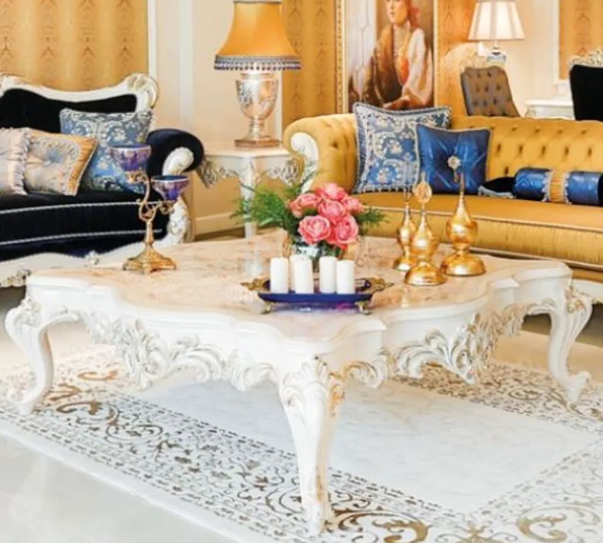Casa Padrino Luxus Barock Wohnzimmer Set Blau / Weiß / Gold - 2 Sofas & 2 Sessel & 1 Couchtisch & 2 Beistelltische - Wohnzimmer Möbel im Barockstil - Edel & Prunkvoll