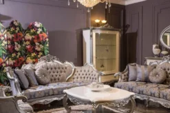 Casa Padrino Luxus Barock Wohnzimmer Set Grau / Blau / Silber - 2 Barock Sofas & 2 Barock Sessel & 1 Barock Couchtisch - Wohnzimmer Möbel im Barockstil - Barock Möbel - Barock Einrichtung