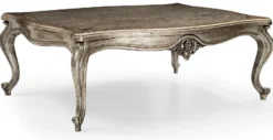 Casa Padrino Luxus Barock Wohnzimmer Set Creme / Silber / Antik Silber - 2 Sofas & 2 Sessel & 1 Couchtisch & 2 Beistelltische - Handgefertigte Wohnzimmer Möbel im Barockstil - Edel & Prunkvoll