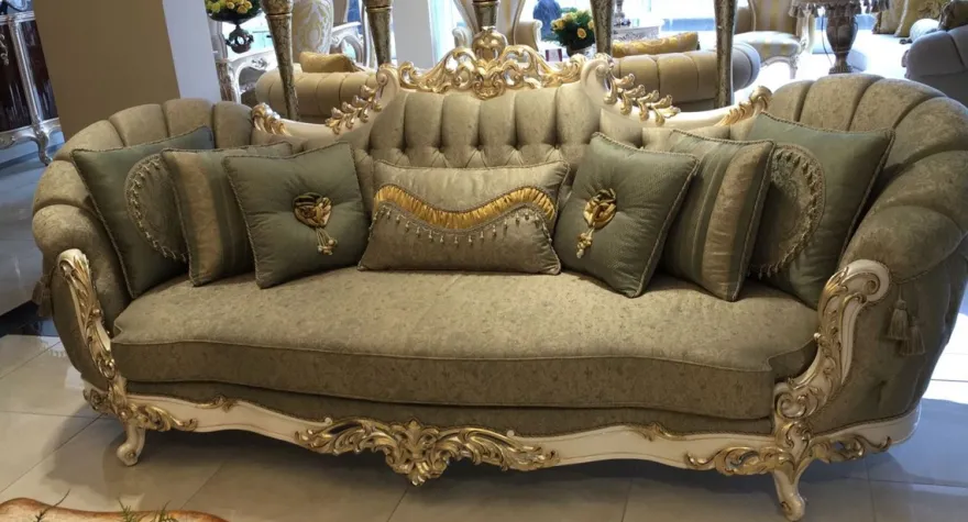 Casa Padrino Luxus Barock Wohnzimmer Sofa Grün / Weiß / Gold - Handgefertigte Barock Wohnzimmer Möbel - Edel & Prunkvoll