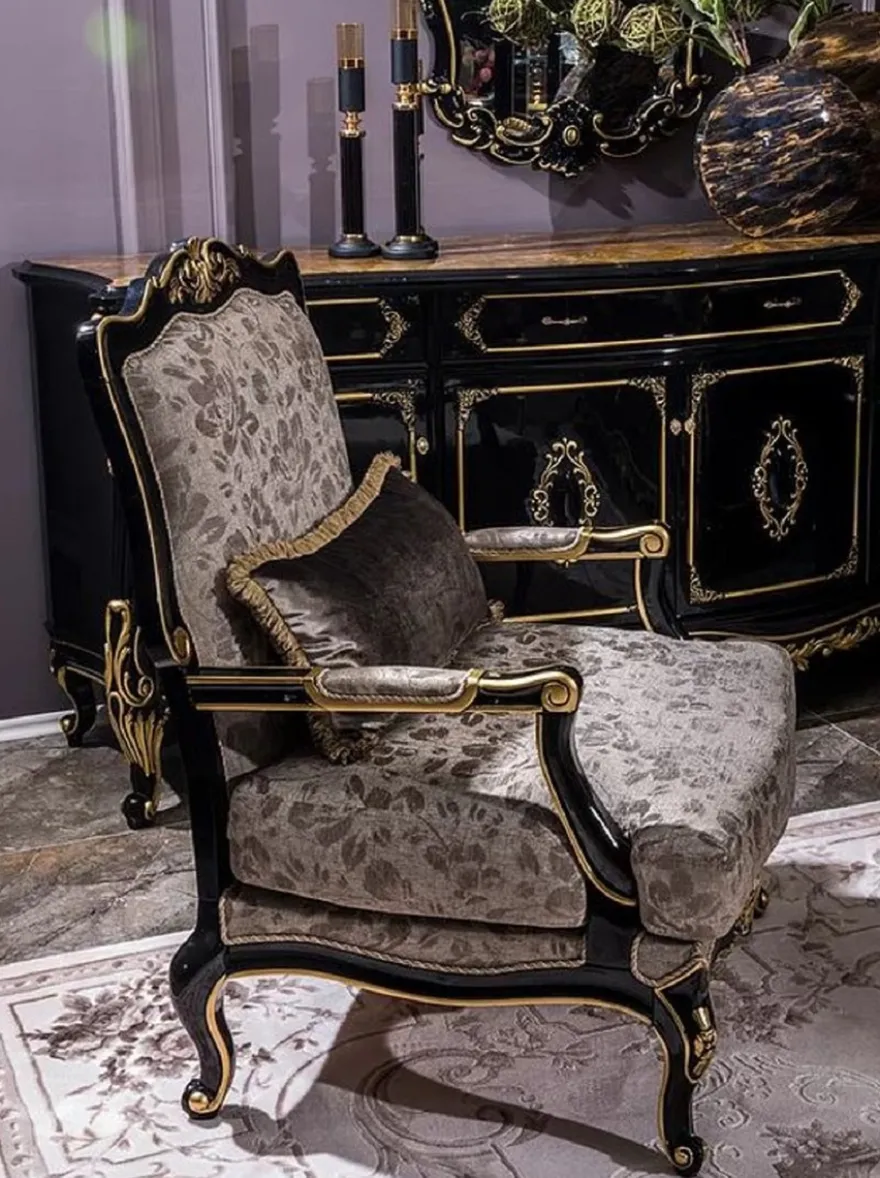 Casa Padrino Luxus Barock Wohnzimmer Set Silber / Schwarz / Gold - 2 Barock Sofas & 2 Barock Sessel & 1 Barock Couchtisch - Wohnzimmer Möbel im Barockstil - Barock Möbel - Barock Einrichtung