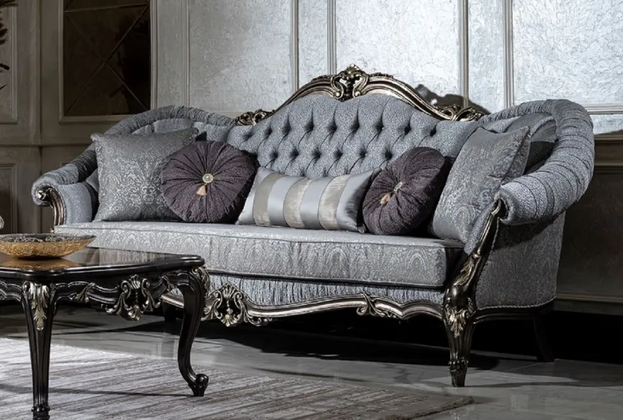 Casa Padrino Luxus Barock Wohnzimmer Set Hellblau / Grau / Dunkelgrau / Gold - 2 Sofas & 2 Sessel & 1 Couchtisch - Handgefertigte Wohnzimmer Möbel im Barockstil - Edel & Prunkvoll