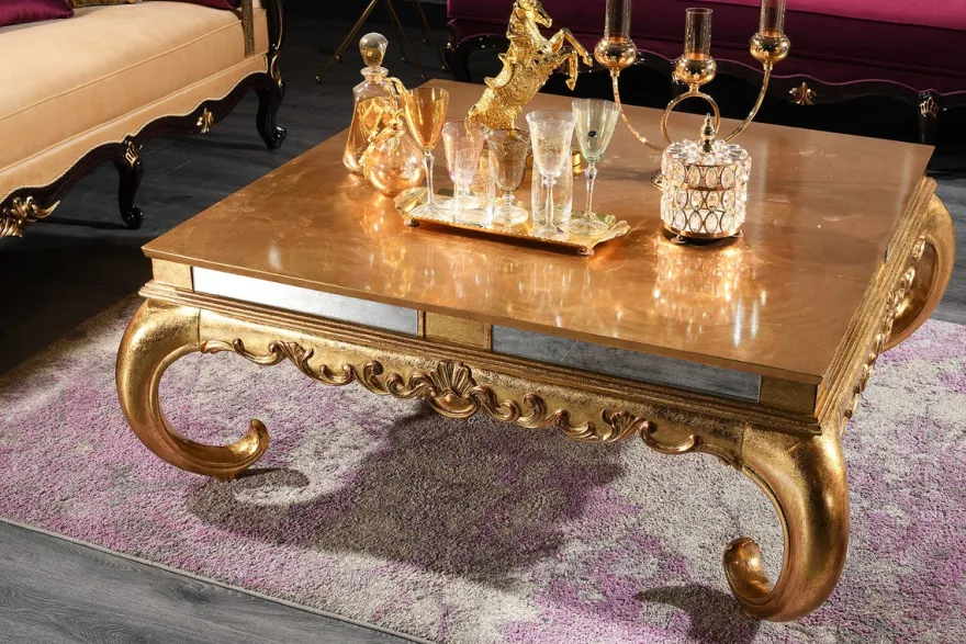 Casa Padrino Luxus Barock Wohnzimmer Set - 2 Sofas & 2 Sessel & 1 Couchtisch - Barock Möbel - Edel & Prunkvoll - Luxus Qualität - Made in Italy