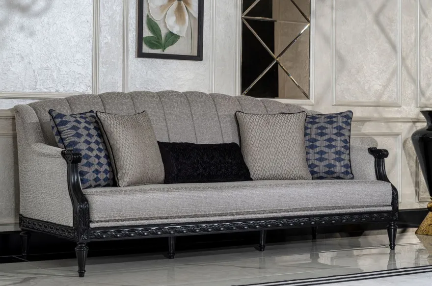 Casa Padrino Luxus Barock Wohnzimmer Sofa Silber / Schwarz - Handgefertigtes Barockstil Sofa mit dekorativen Kissen - Barock Möbel - Luxus Wohnzimmer Möbel im Barockstil - Edel & Prunkvoll
