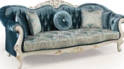 Casa Padrino Luxus Barock Wohnzimmer Set Blau / Weiß / Gold - 2 Sofas & 2 Sessel & 1 Couchtisch - Prunkvolle Wohnzimmer Möbel im Barockstil