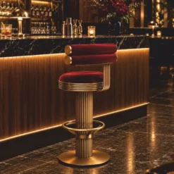Casa Padrino Luxus Barstuhl Bordeauxrot / Messing H. 96 cm - Bar Möbel - Hotel Möbel - Luxus Möbel